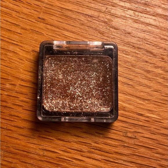 Wet n wild face and body glitter - Picture 2 of 3